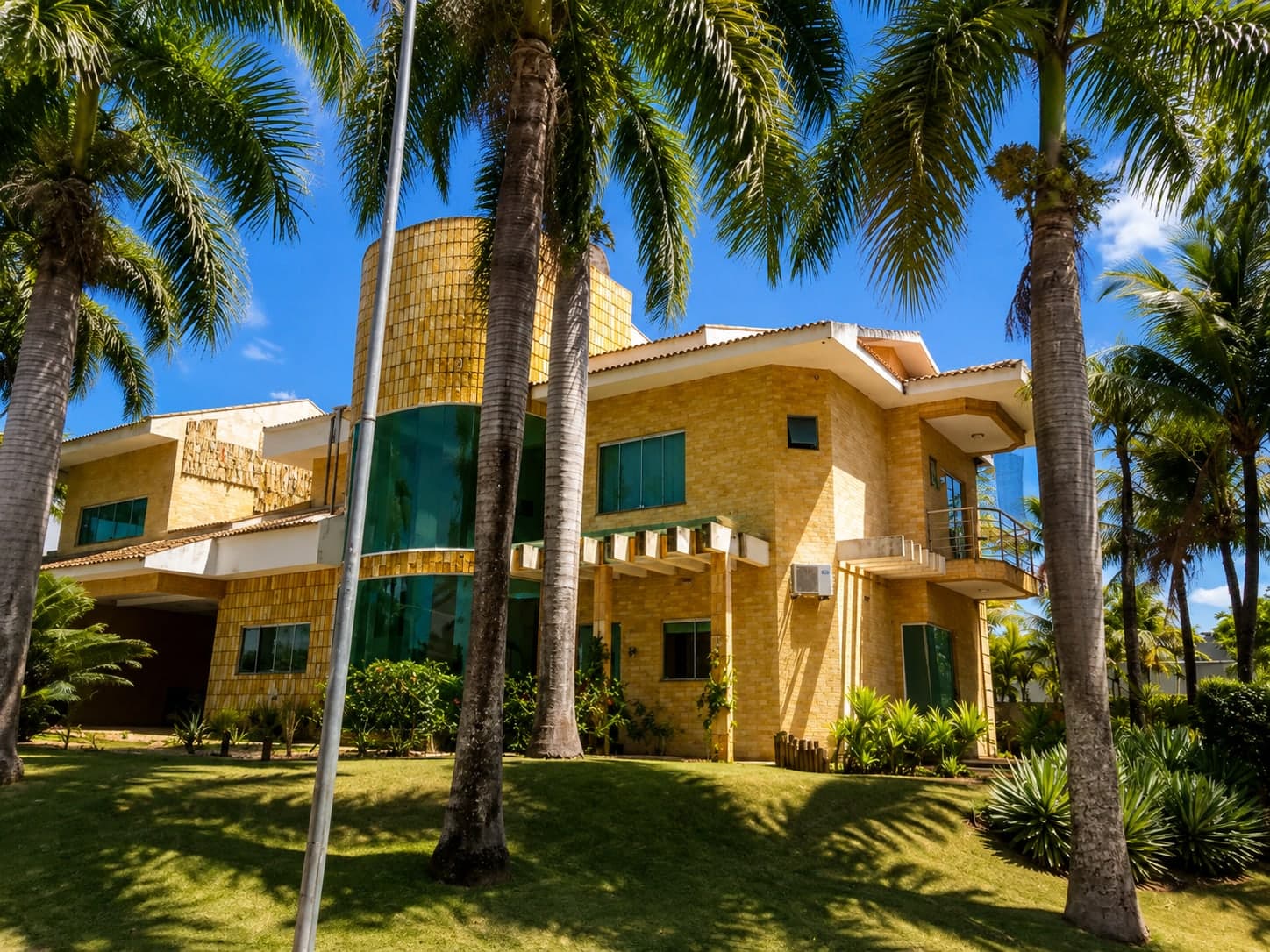 Casa de Condomínio com 5 Quartos à venda, 439m² - Residencial Alphaville Flamboyant